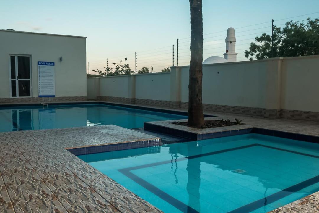 Lux Suites Nyali Luxury Apartments مومباسا المظهر الخارجي الصورة